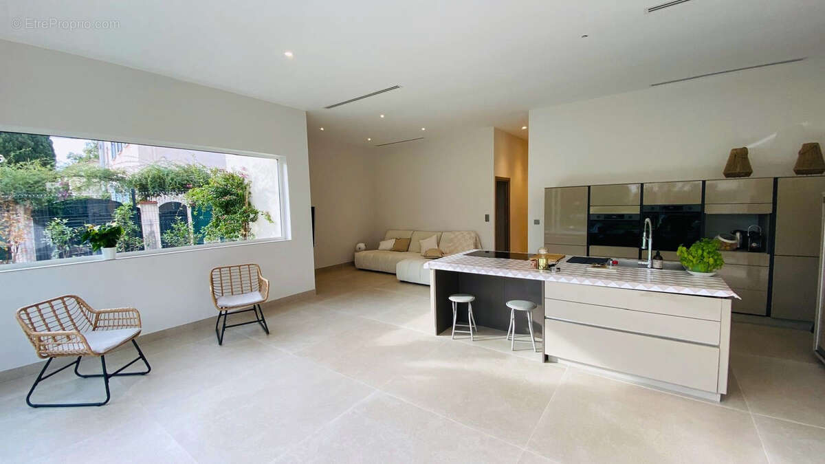 Maison à CAGNES-SUR-MER