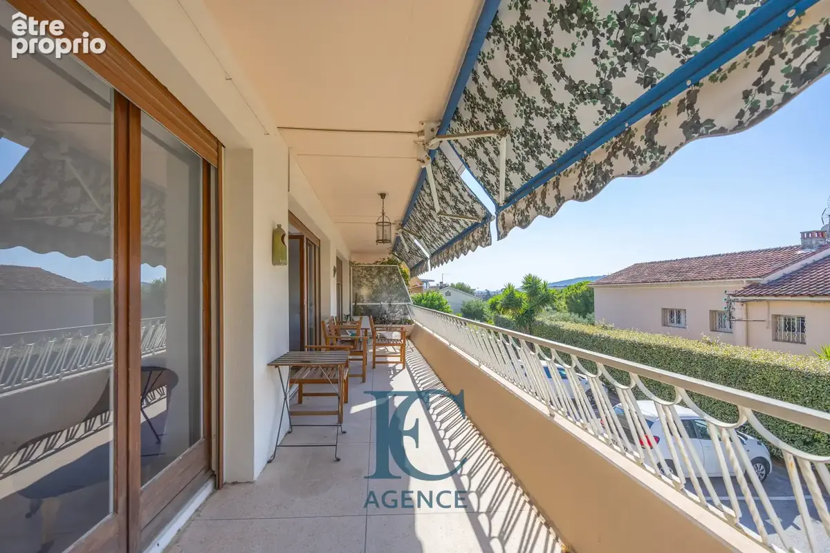 Appartement à SANARY-SUR-MER