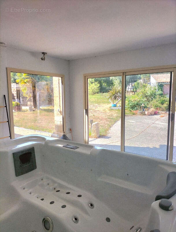 Photo 6 - Maison à VOUILLE