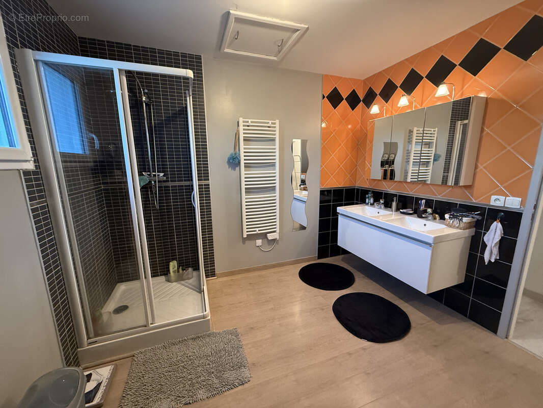 Maison à FONTENAI-LES-LOUVETS