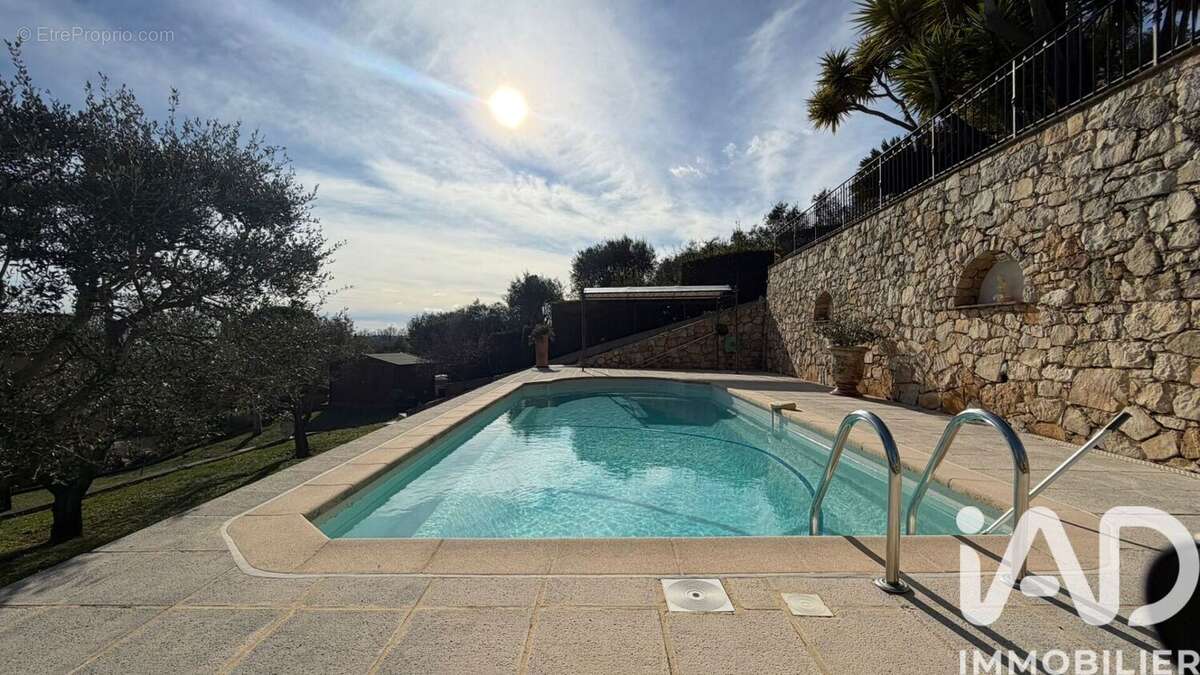 Photo 7 - Maison à CHATEAUNEUF-GRASSE