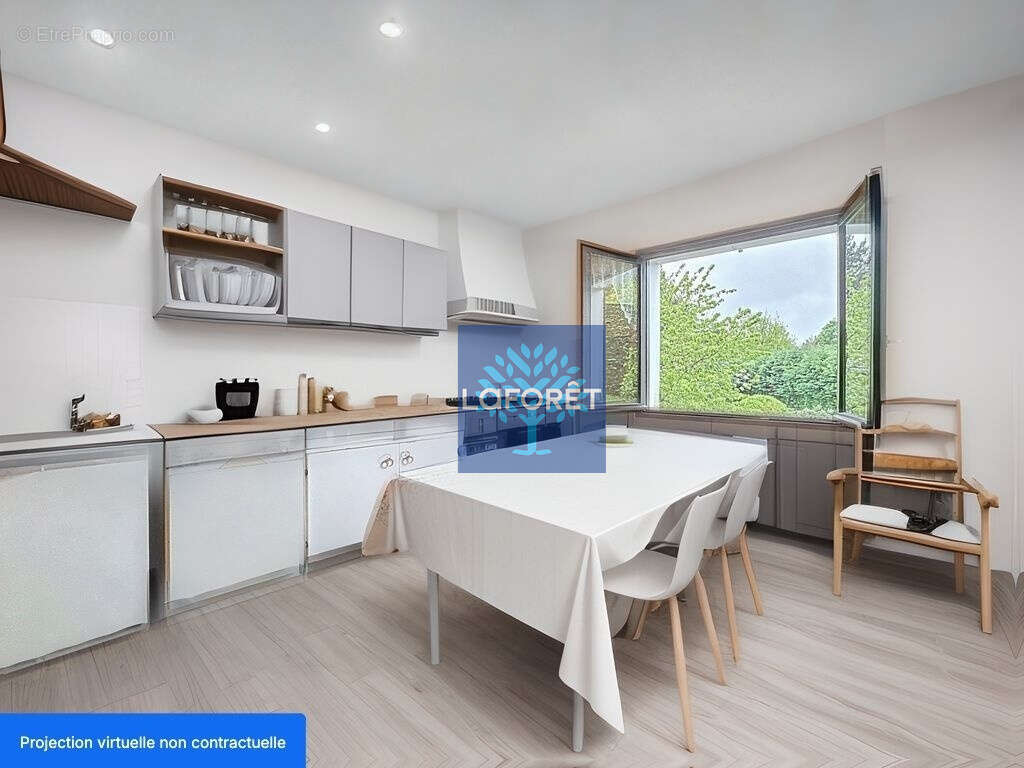 Maison à SAINT-GENIS-LAVAL