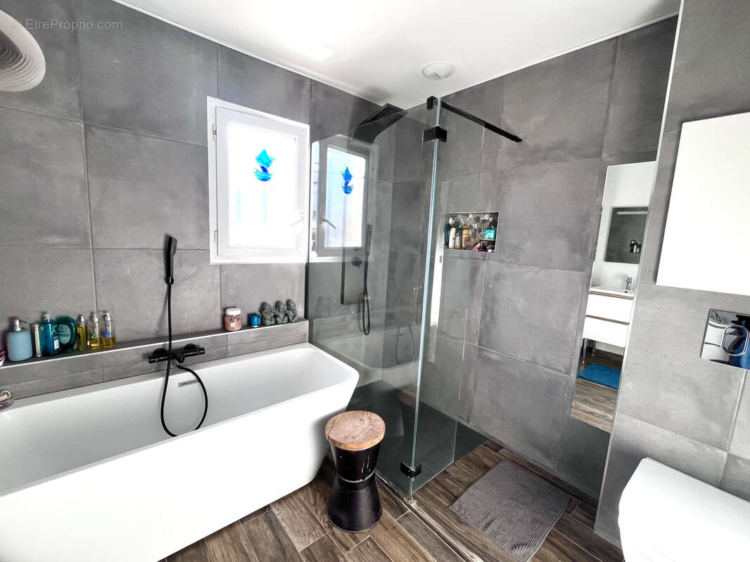 Maison à ENSUES-LA-REDONNE