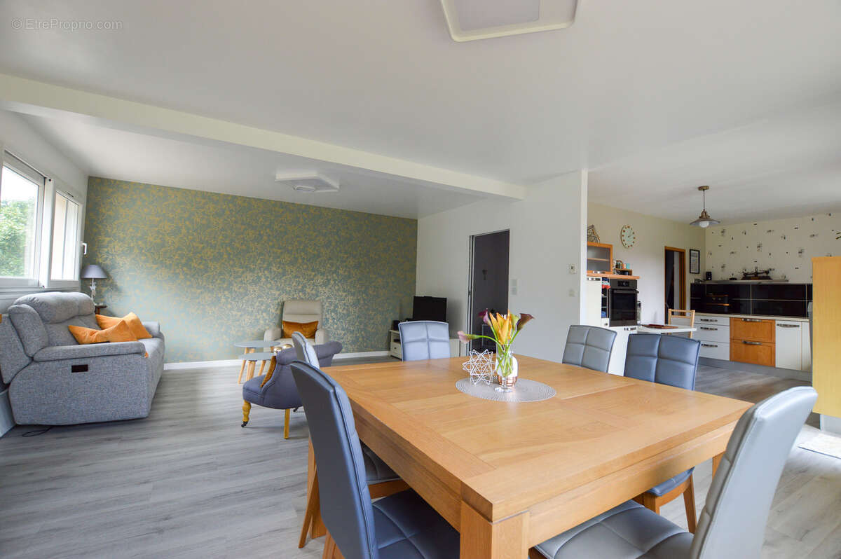 Maison à LOGONNA-DAOULAS