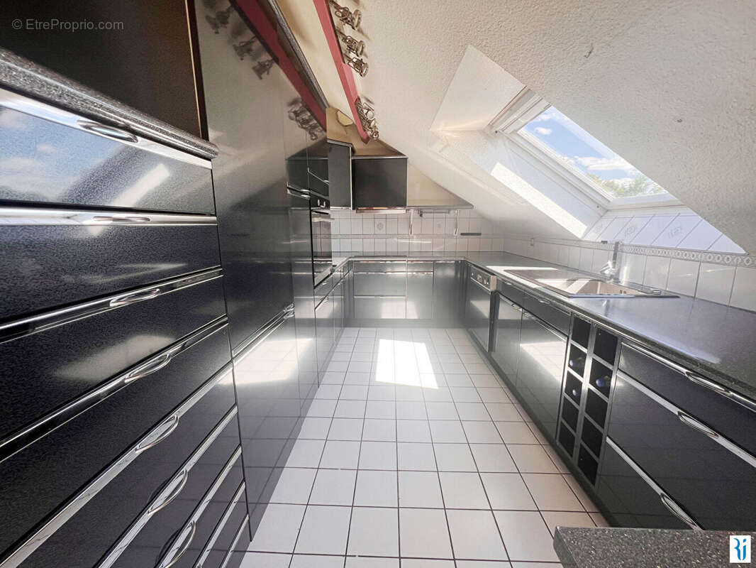 Appartement à MONT-SAINT-AIGNAN