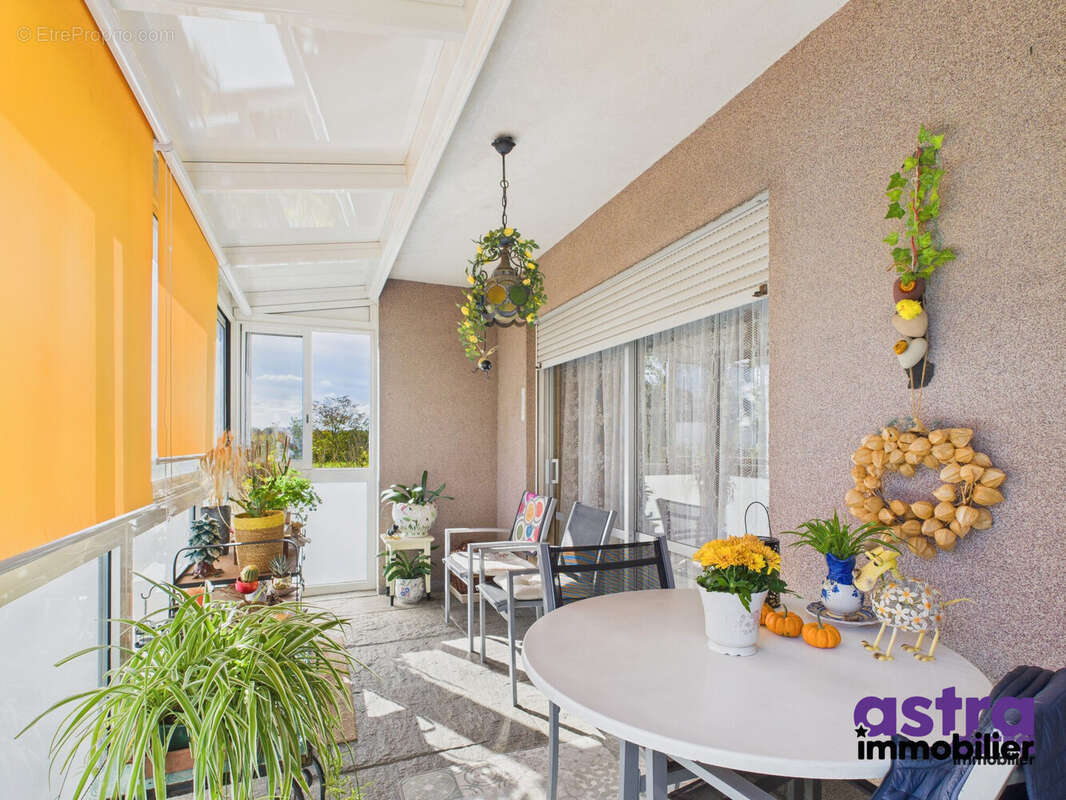 Maison à VILLAGE-NEUF