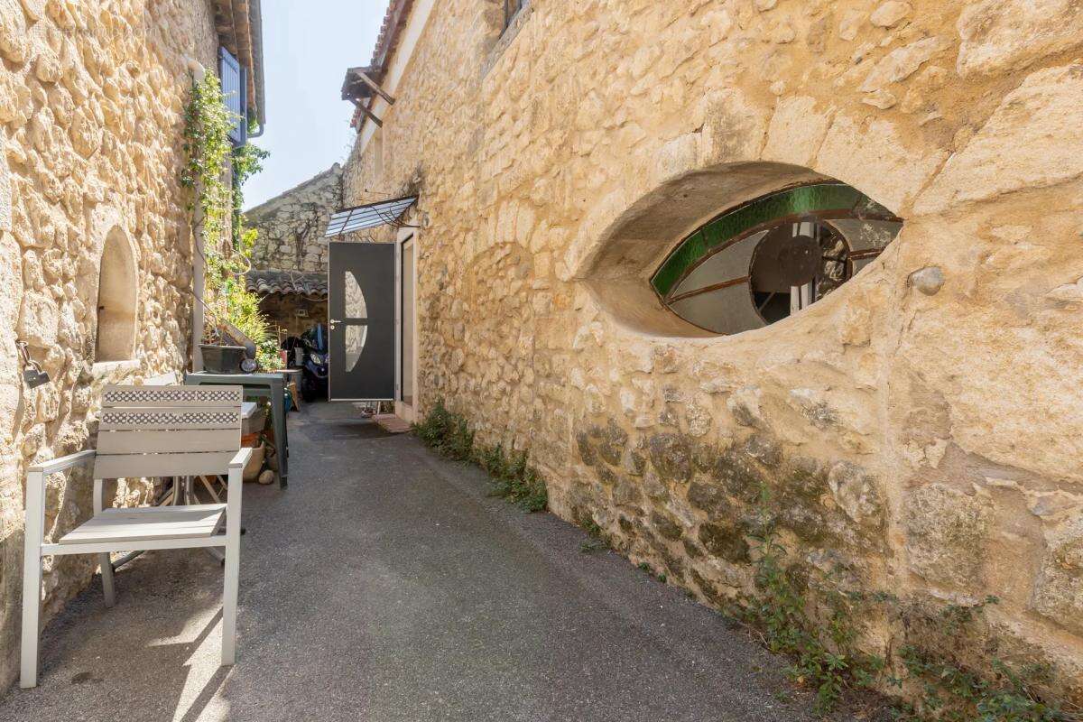 Maison de 4 pièces de 78 m² à La Roque-d'Anthéron - photo 2