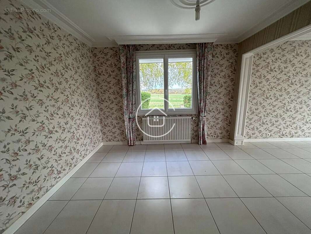 Maison à SAINT-LUBIN-EN-VERGONNOIS