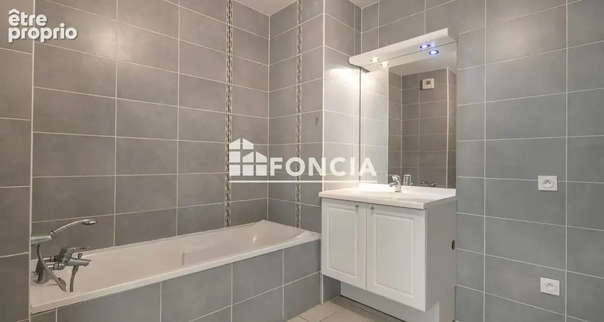 T3 – 63 m² avec possibilité de garage et balcon plein sud – Centre d'Échirolles - photo 7