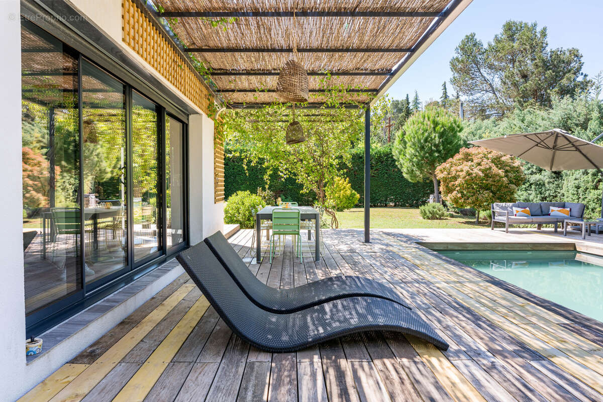 Appartement à PEYNIER