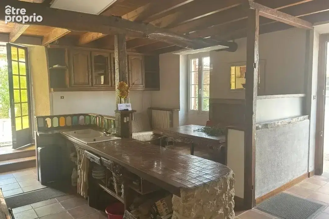 Maison de caractère avec grandes dépendances et jardin de 1 200 m² - photo 13