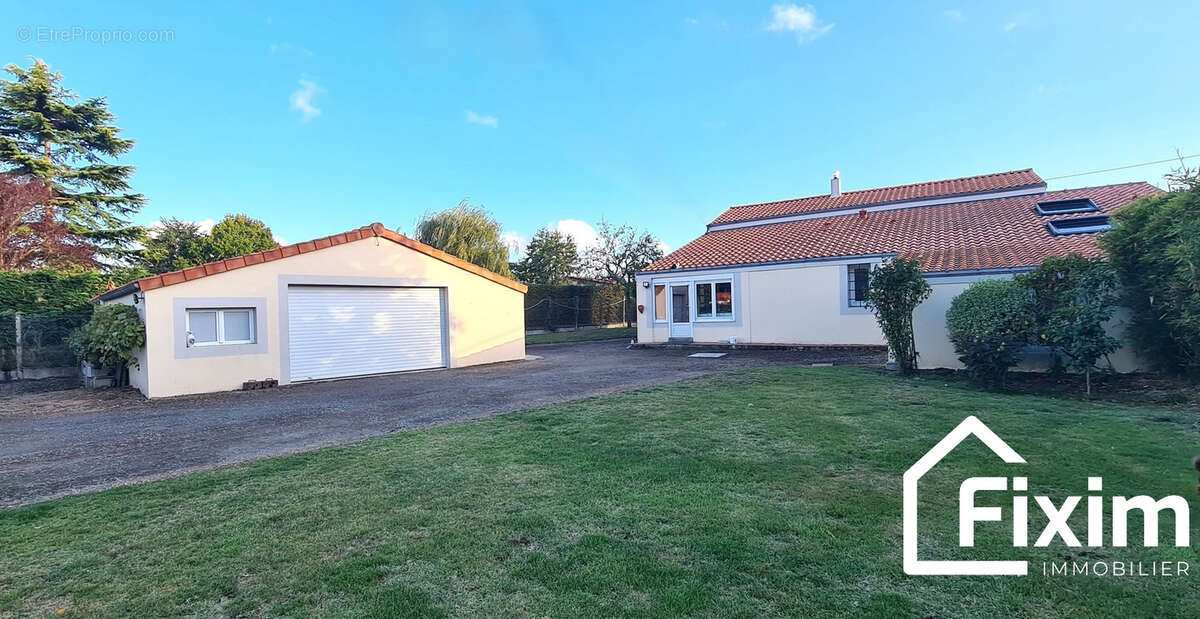 Maison à LA CHAPELLE-HEULIN