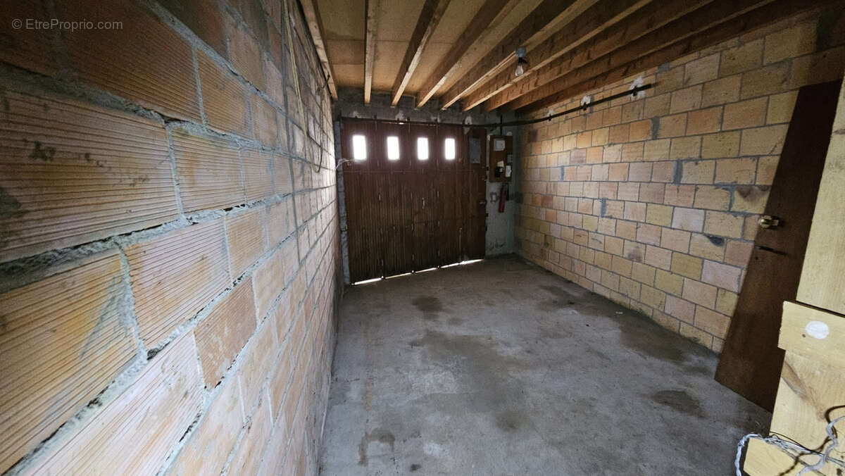 Maison à PRUNAY-LE-GILLON