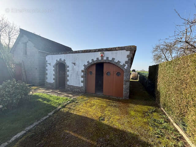 Maison à SAINT-JACQUES-D'ALIERMONT