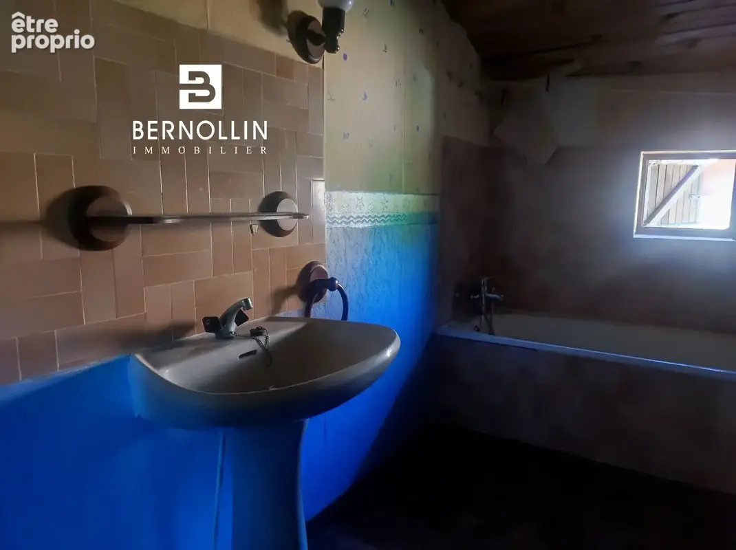 Maison de village mitoyenne à rénover en pierre de 90 m2 avec terrain à Cuisiat - photo 9
