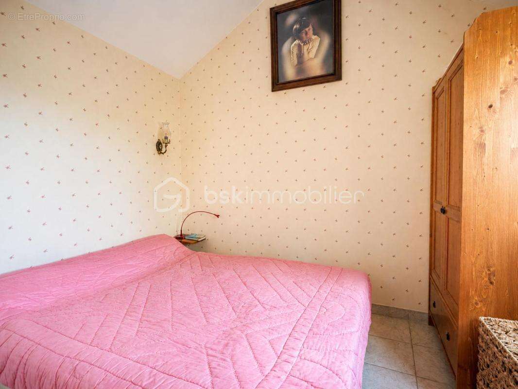 Maison avec véranda sur terrain constructible de 1216m2 - photo 12