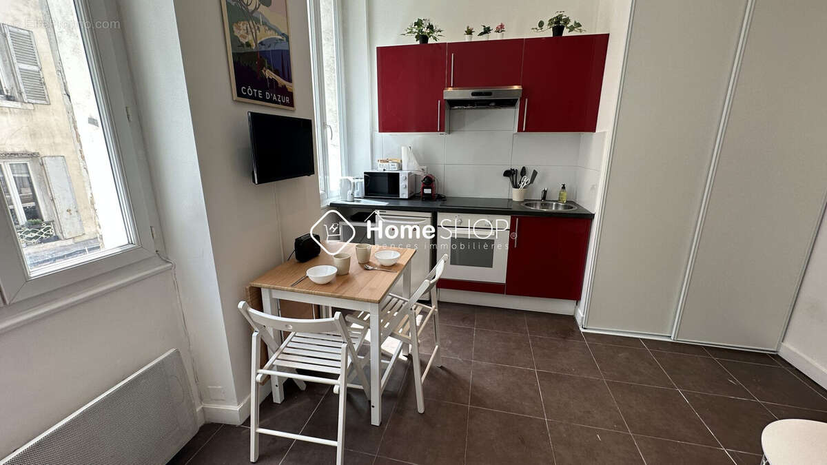 Appartement à MARSEILLE-6E