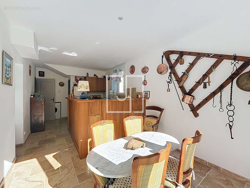 Appartement à LA CONDAMINE-CHATELARD