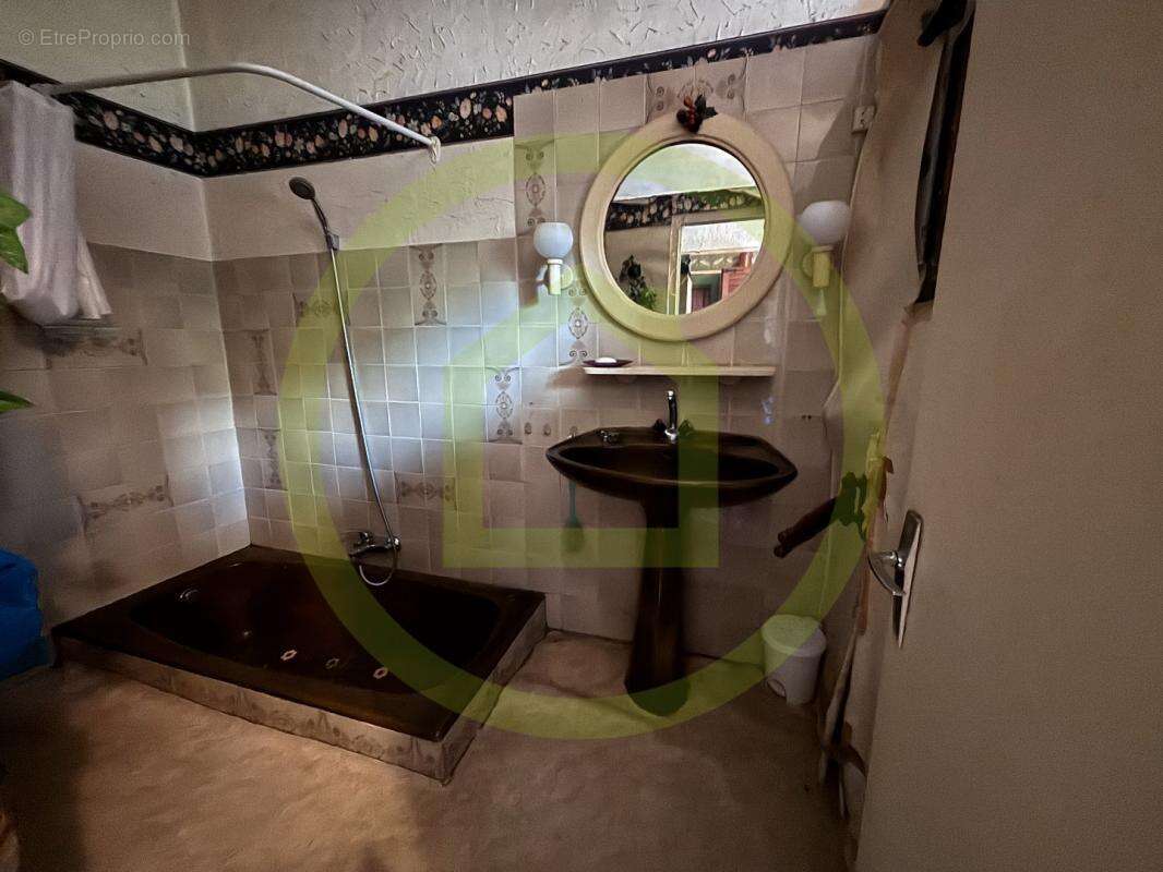 Maison à LAVAVEIX-LES-MINES