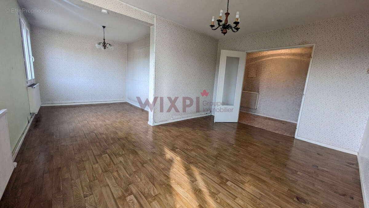 Appartement à BOURG-DE-PEAGE