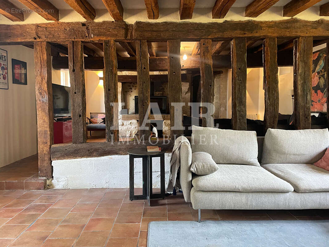 Longère avec une piscine au bout d'un chemin à vendre, réf B15534 - photo 7