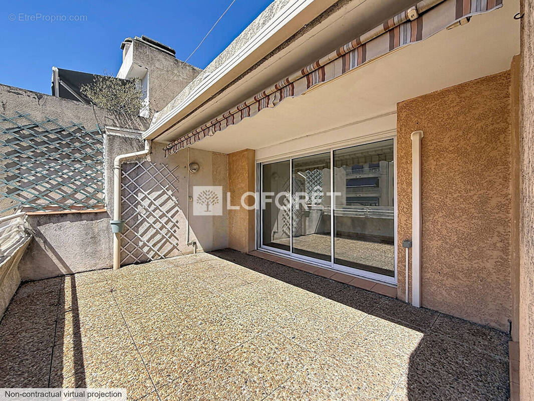 Appartement à MARSEILLE-5E