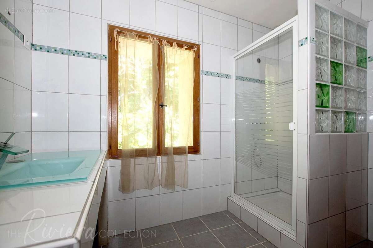 Maison à TOURRETTES-SUR-LOUP