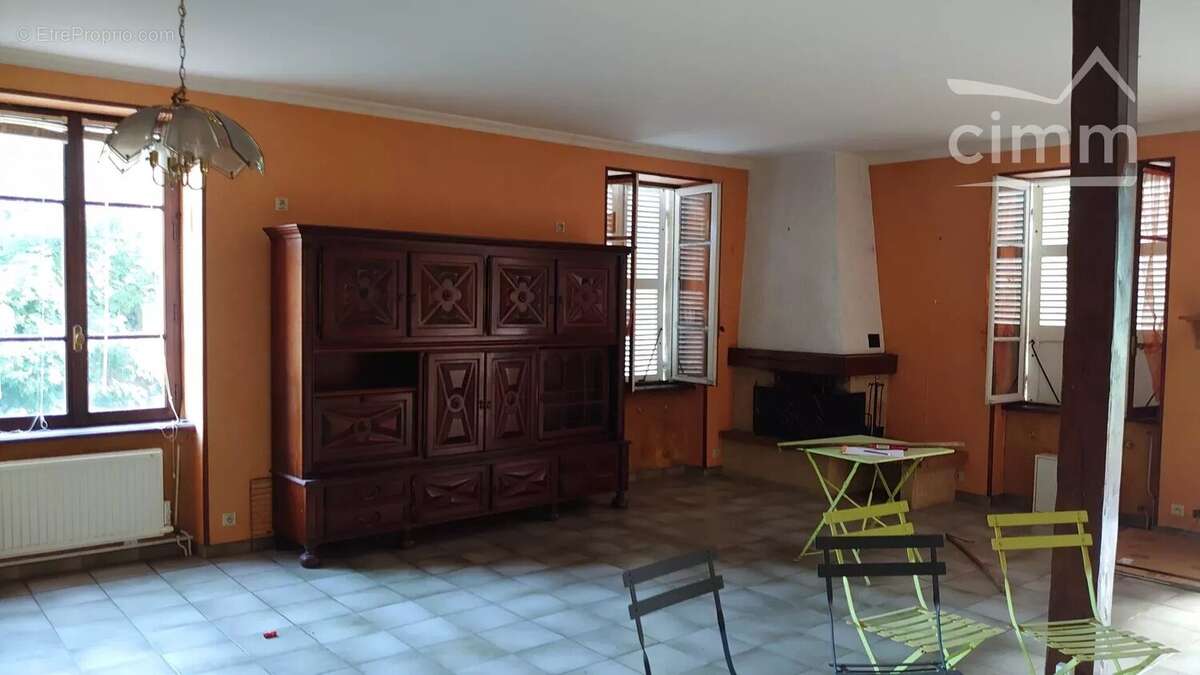 Appartement à SAINT-NIZIER-D&#039;AZERGUES