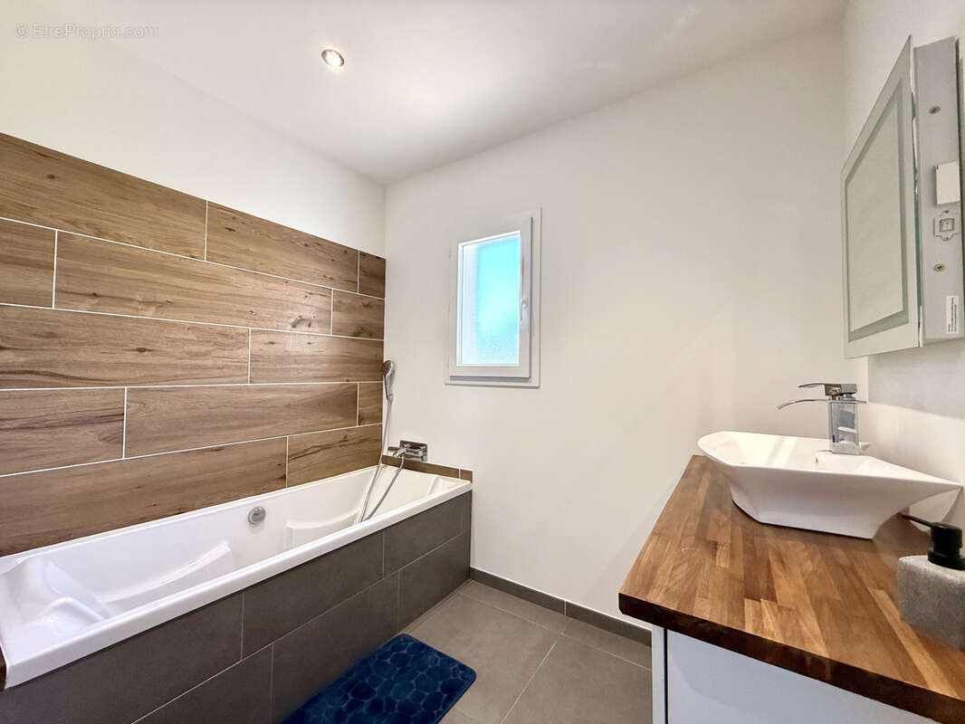 Maison à PRUNELLI-DI-FIUMORBO