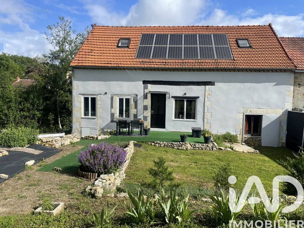 Photo 1 - Maison à LE VEURDRE