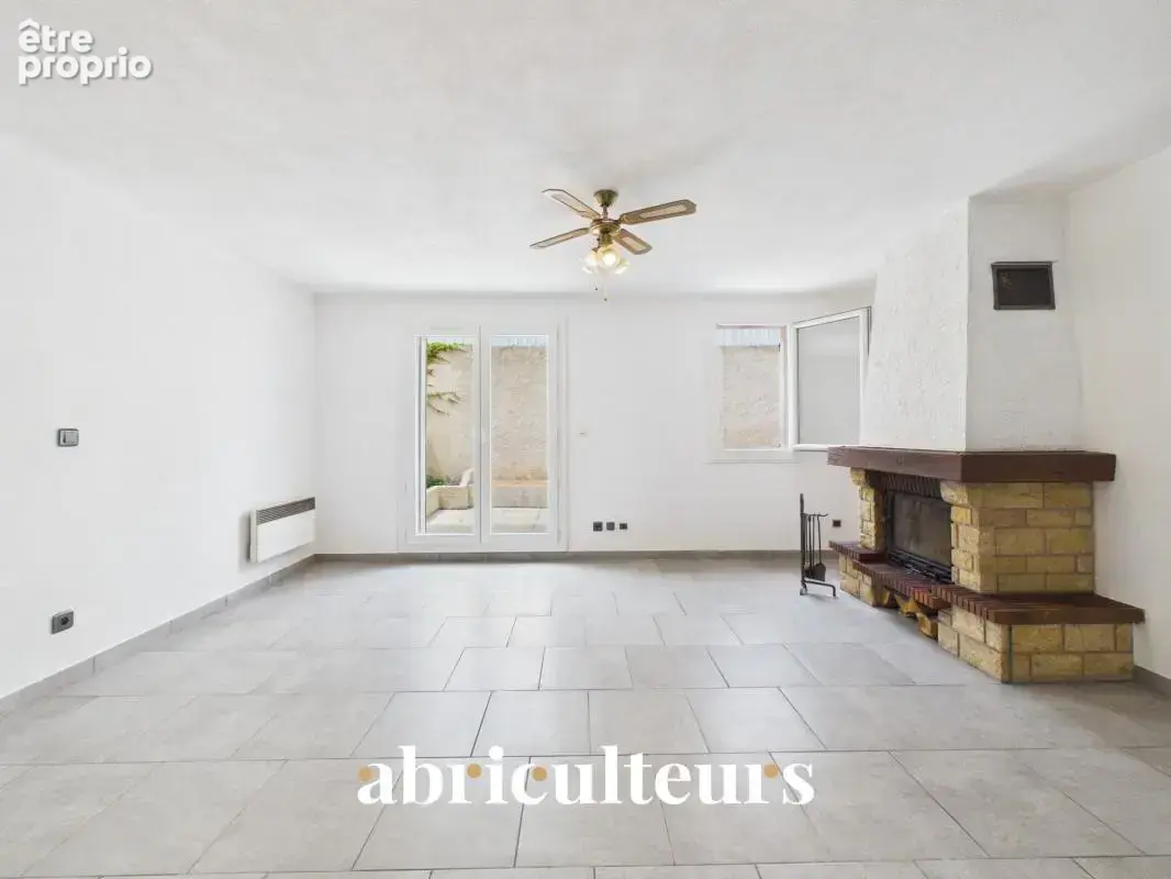 Spacieuse maison familiale T5 avec terrasse — Cadre sécurisé et recherché à Marseille (13010) - photo 4