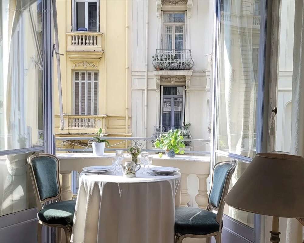 Appartement à MENTON
