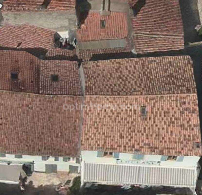 Immeuble murs avec commerces et licence à ARS EN RÉ 17590 - photo 12