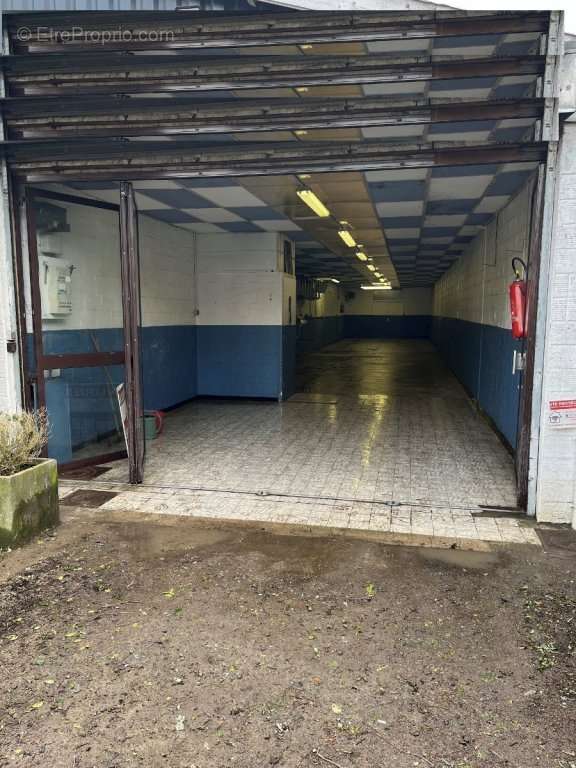 Parking à HALLENNES-LEZ-HAUBOURDIN