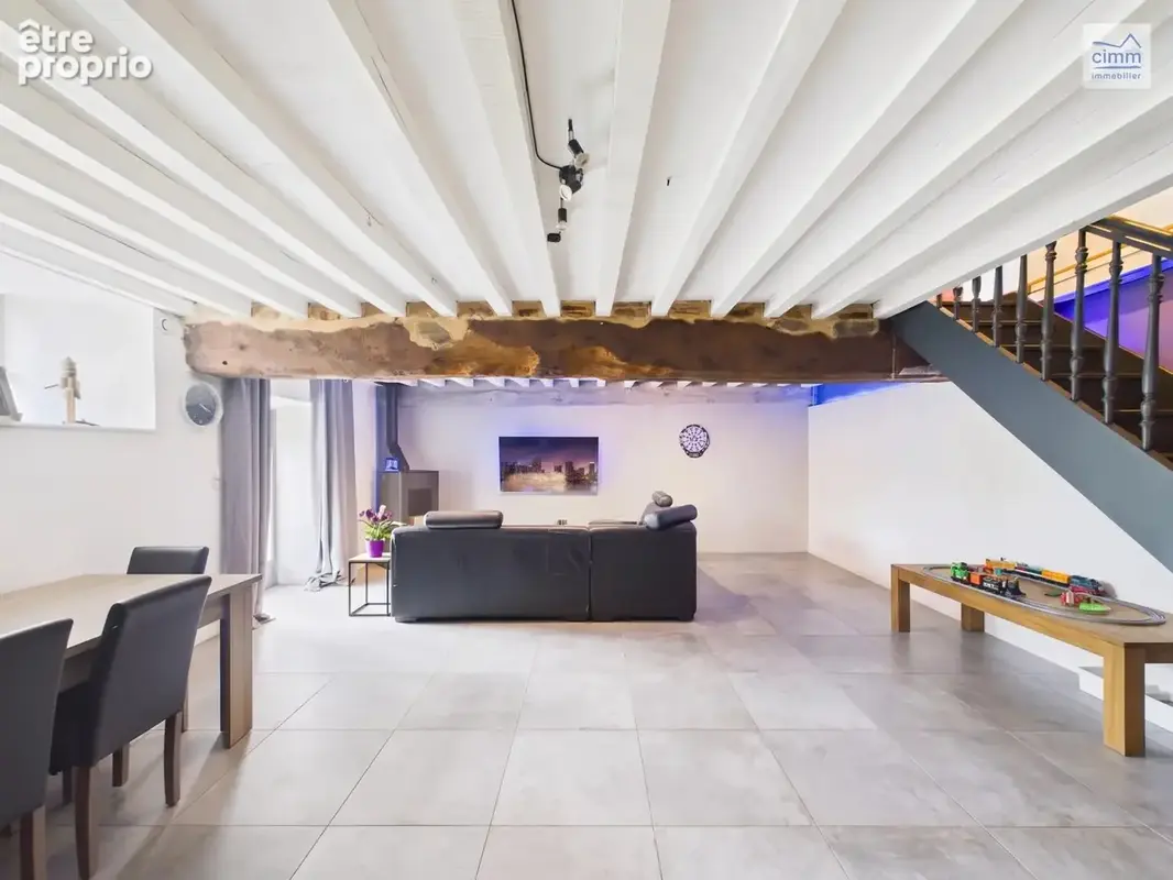 Longère en pierre de 152 m² sur un terrain de 794 m² - photo 6