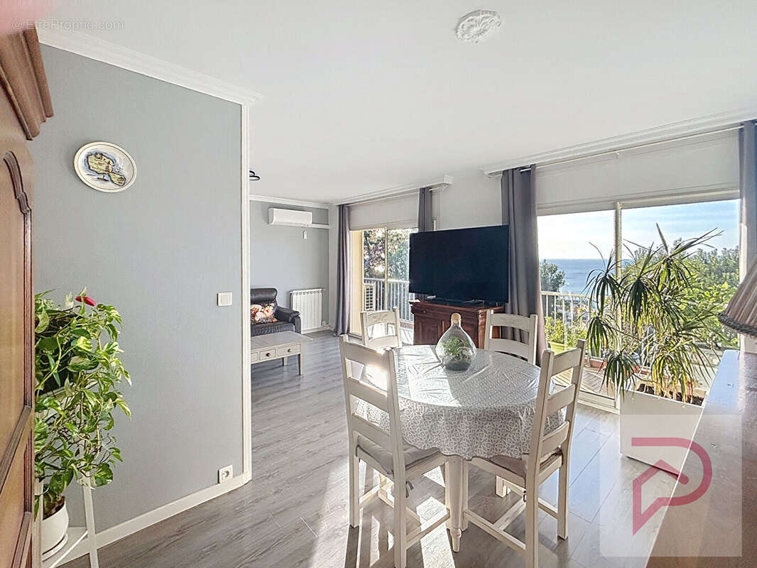 Appartement à SIX-FOURS-LES-PLAGES