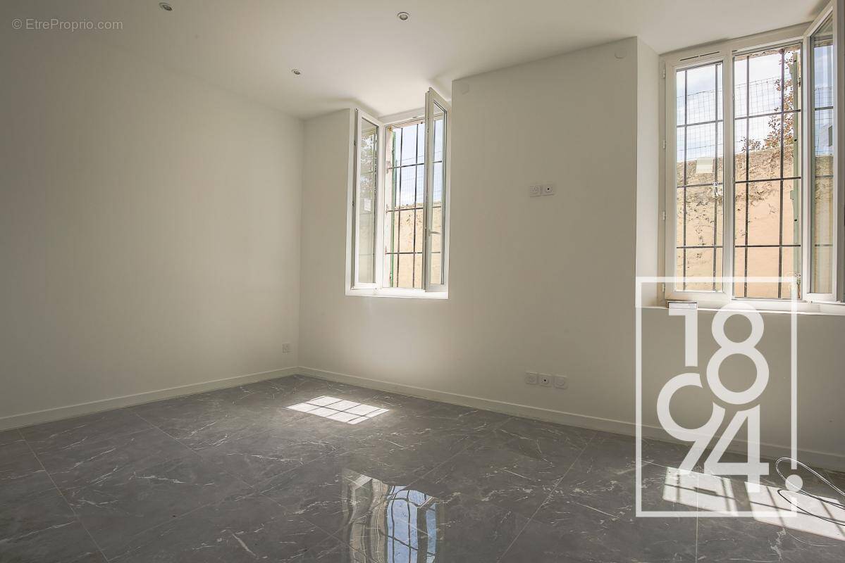 Appartement à MARSEILLE-3E