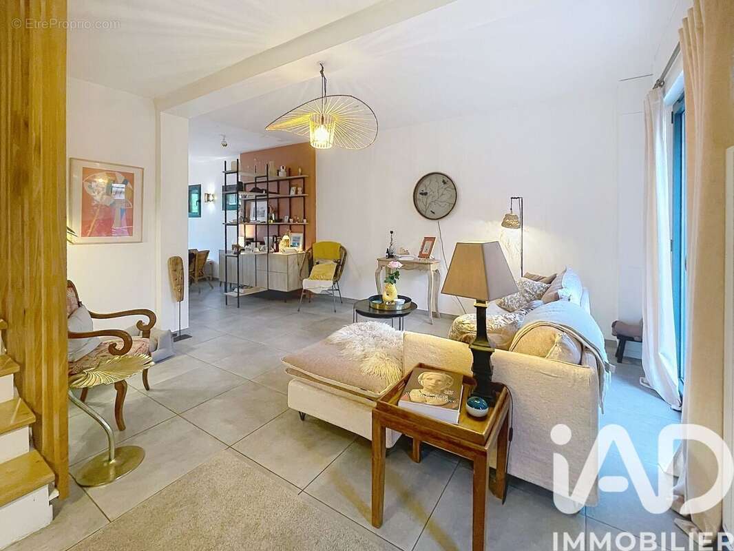 Photo 3 - Maison à RUEIL-MALMAISON