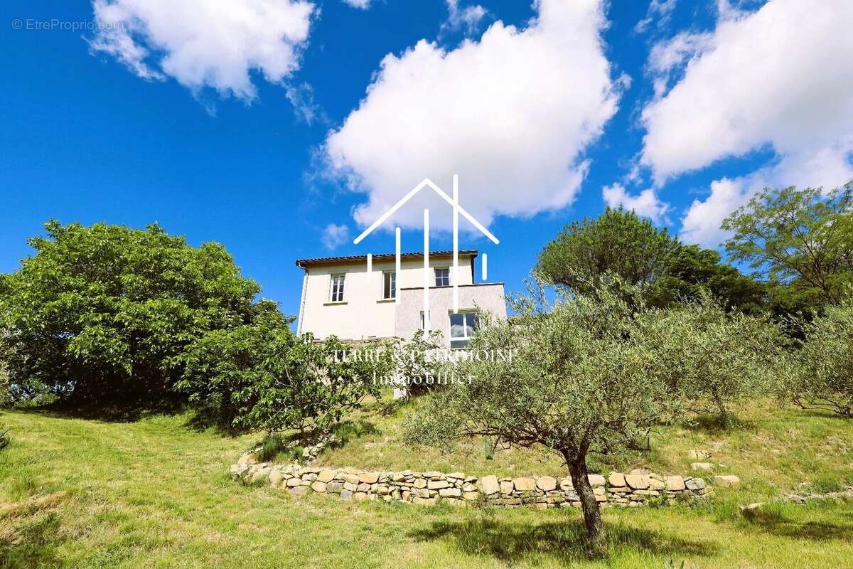 Maison à LAGORCE