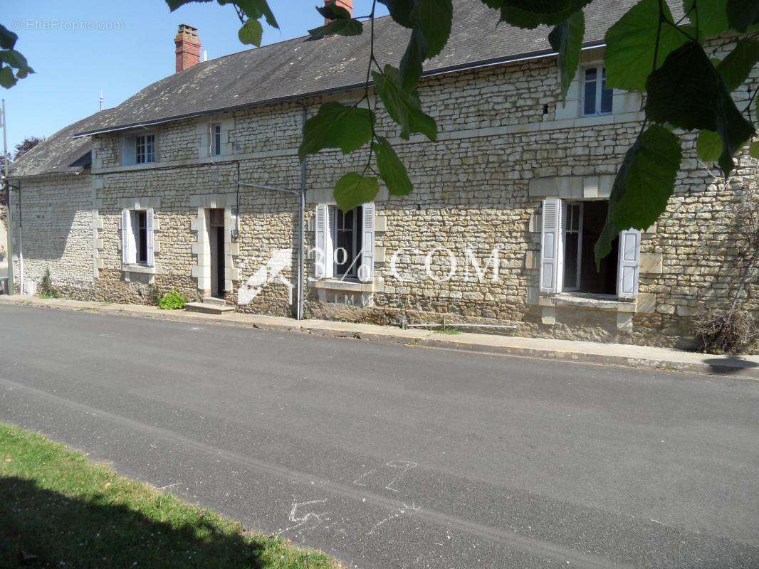 Maison à BERTHEGON