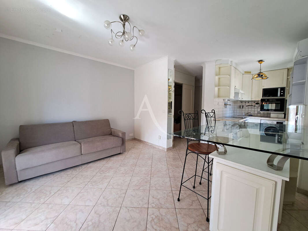 Appartement à CAGNES-SUR-MER