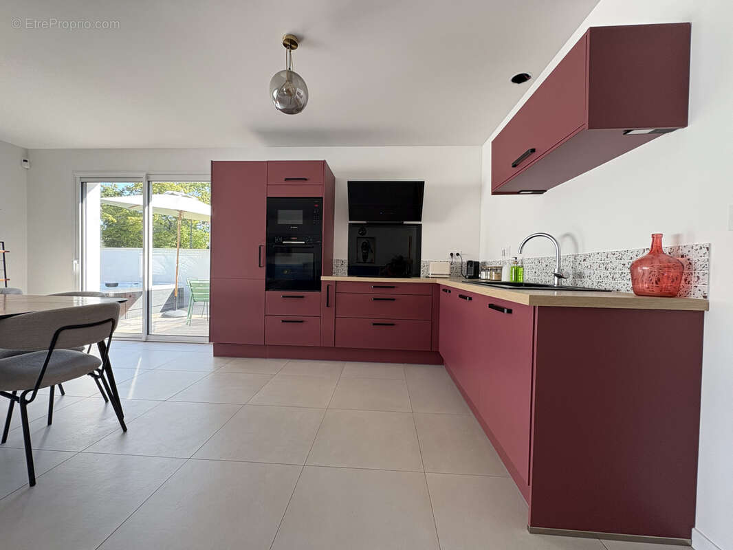 Maison à MORNAC-SUR-SEUDRE