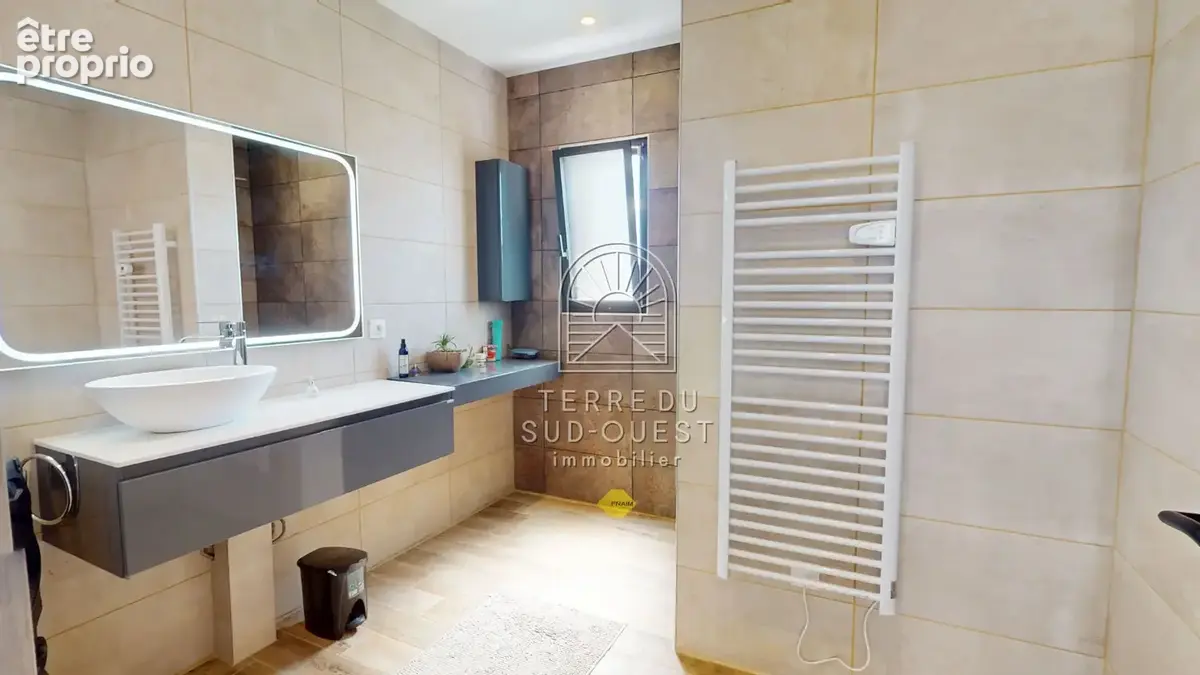 Maison + studio au calme,145 m2, DAX. - photo 8