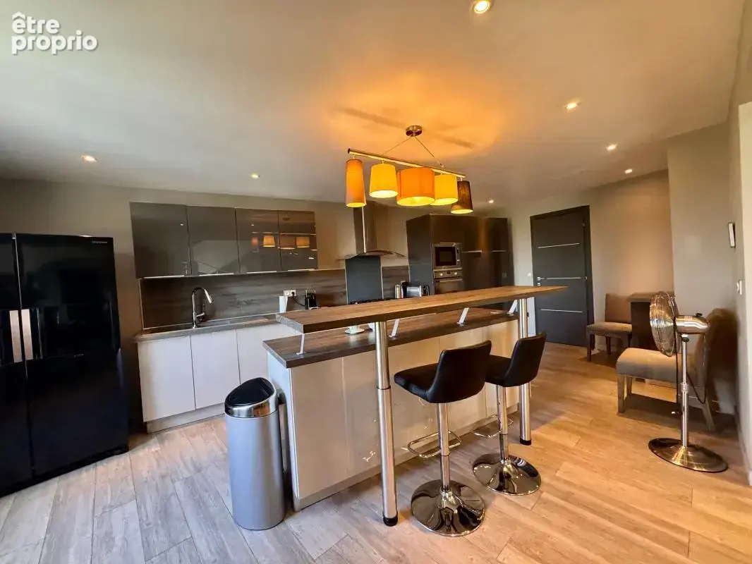 Saint-raphaël – maison de 196 m² avec piscine, vue et espaces de vie généreux - photo 6