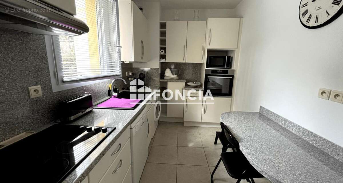 Appartement à HYERES