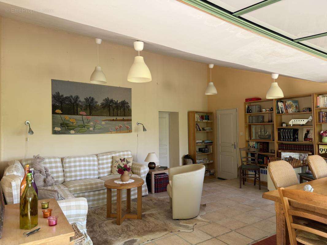 Ensemble immobilier de caractère composé de deux maisons en - photo 3