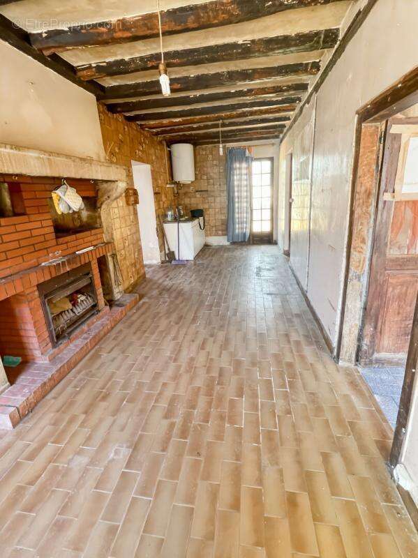 Amoureux de la rénovation, ce projet est fait pour vous à Chavannes - photo 14