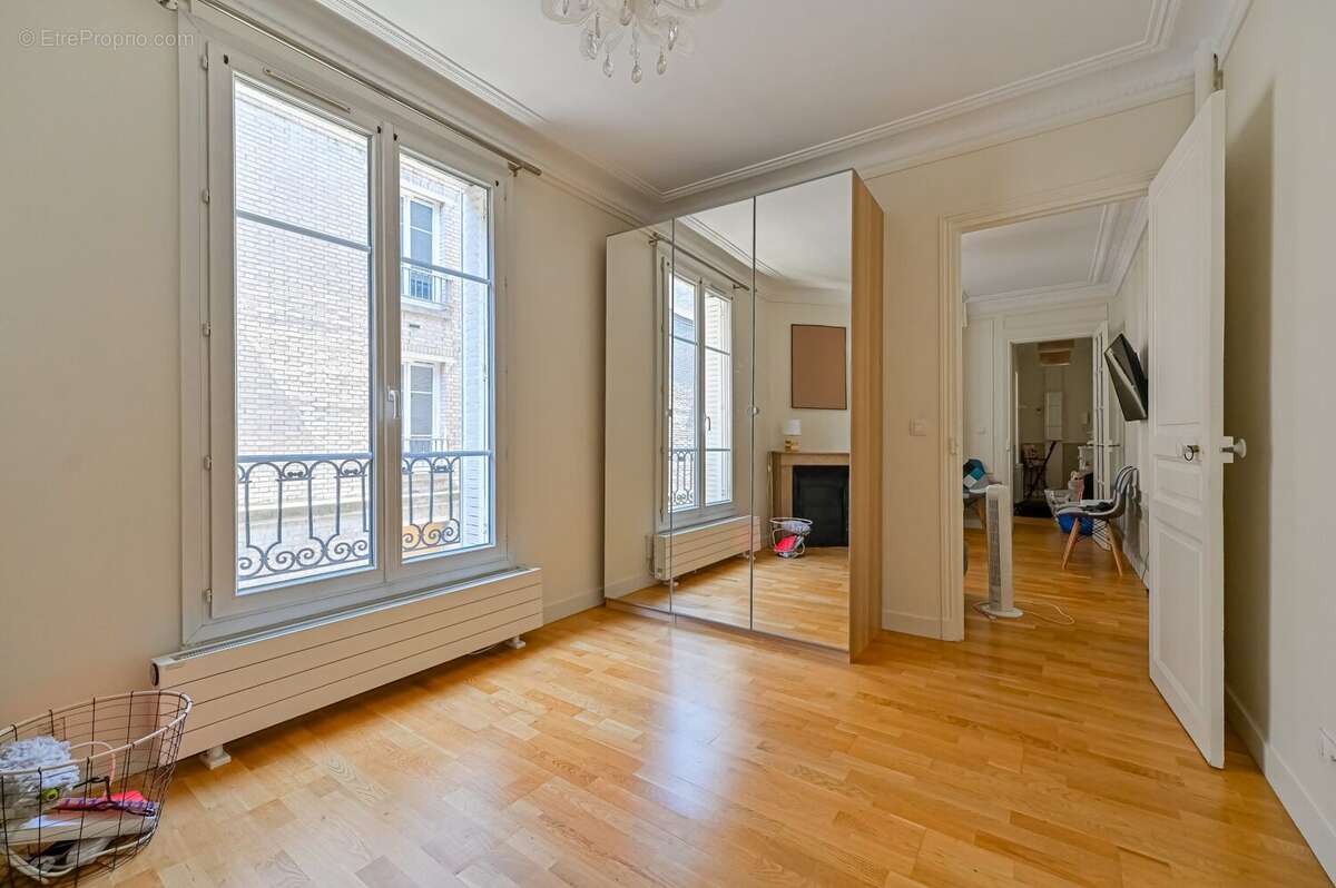 Appartement à PARIS-12E