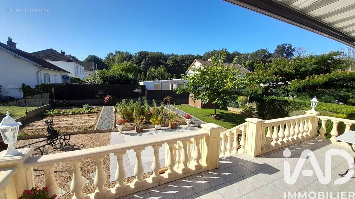 Photo 1 - Maison à PARCAY-MESLAY