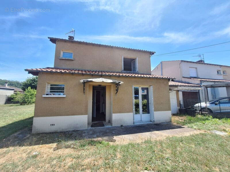 Maison à BIARS-SUR-CERE